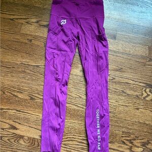 Lululemon leggings size 4, pink peloton